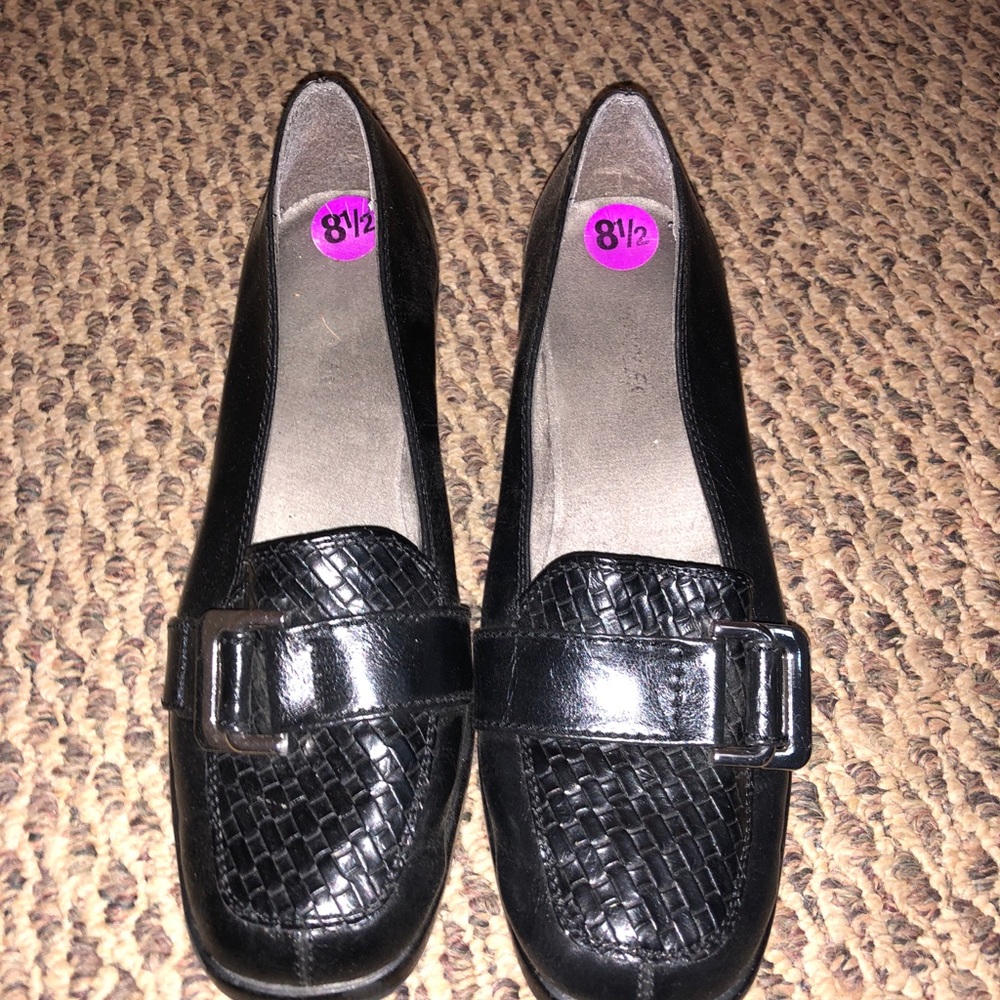 Black career shoes